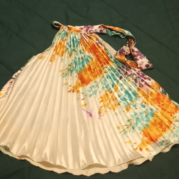 Girls Size 6X Tie Neck Pleated Dress - Picture 2 of 2